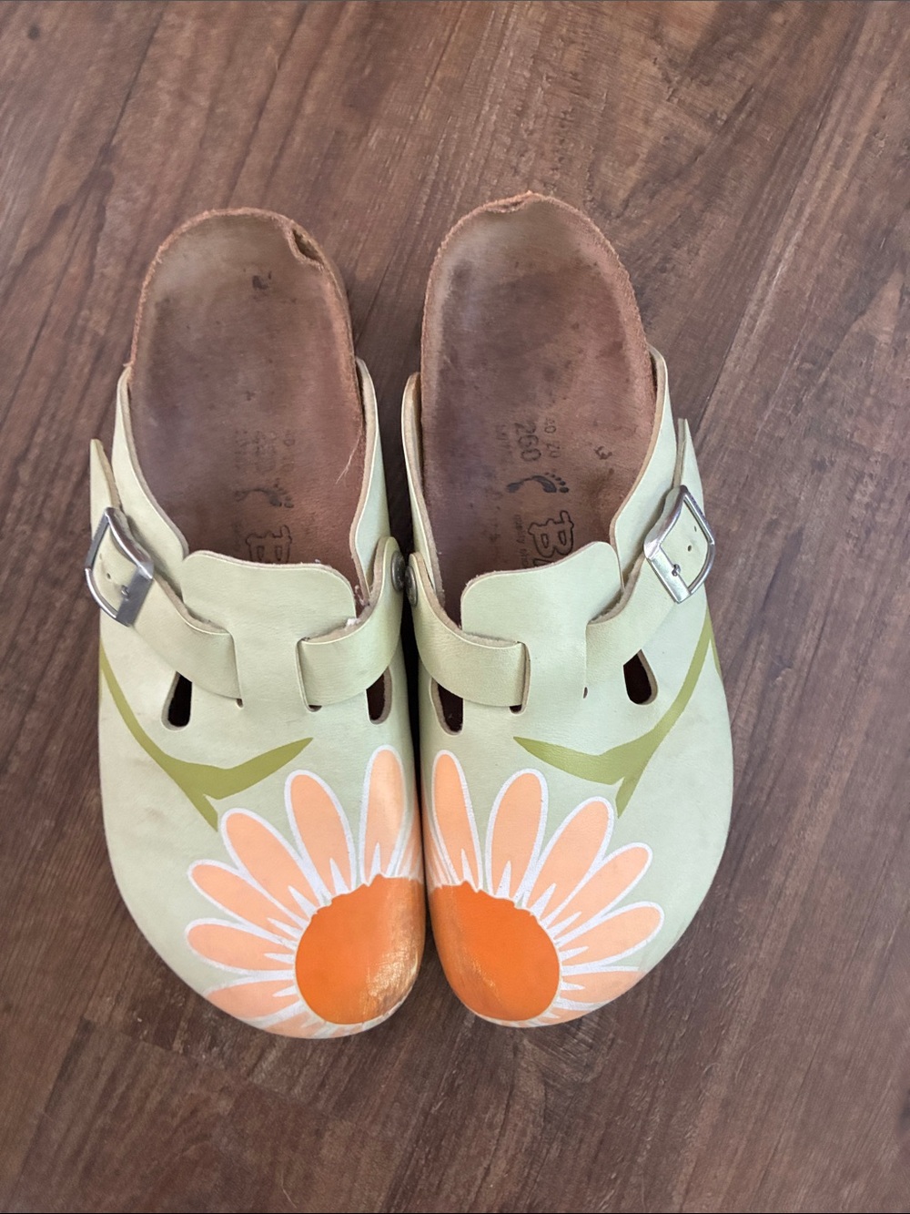 Floral Slip-On Clogs - Green with Orange Daisy